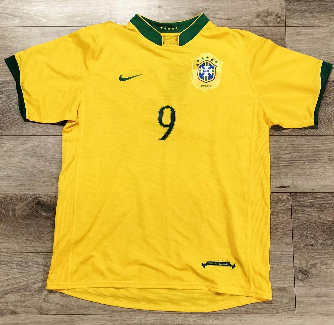 サッカー　ユニフォーム　ブラジル　KAKÁ 8番 ロナウド9番　ナイキ