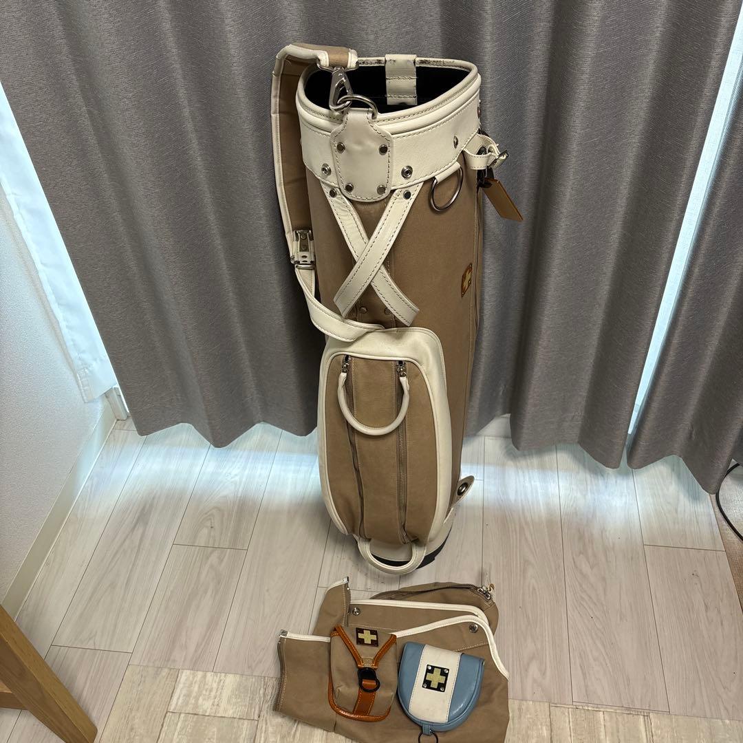 ゴルフバッグ・キャディバッグ ベージュ