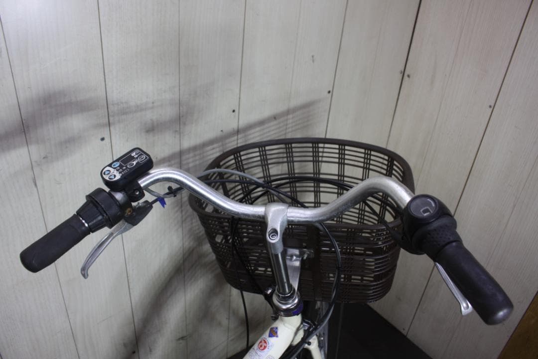 ブリヂストン アシスタDX A4D26 大容量8.9AH 24インチ 3段LED