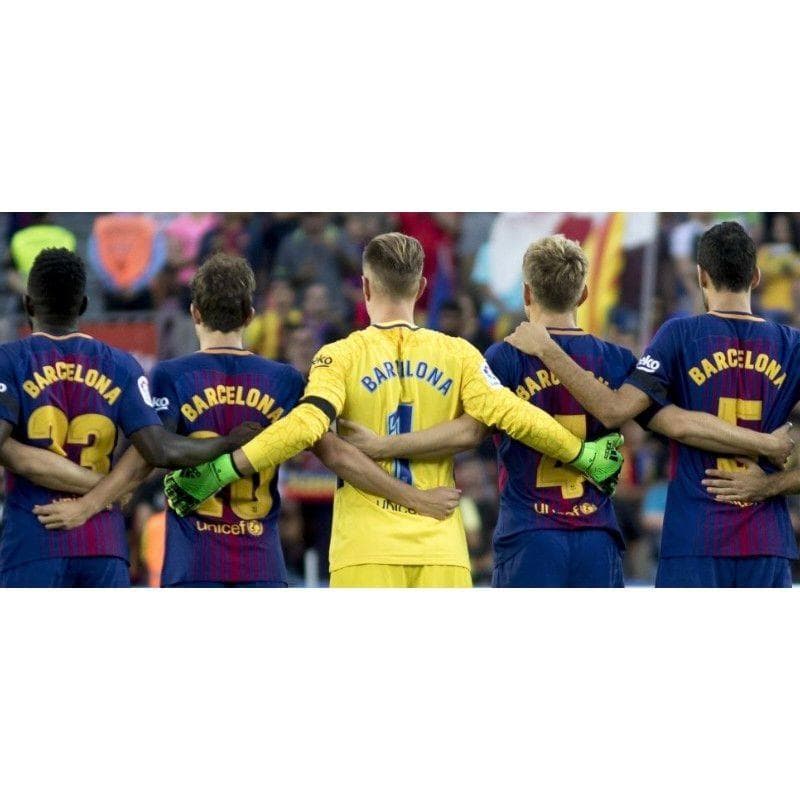 専用になります【入手困難】バルセロナ 2017 テロ犠牲者追悼ユニホーム ナイキ