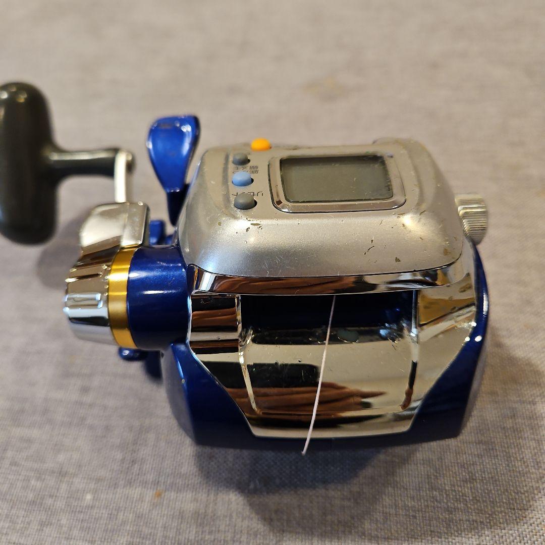 らいおんさん専用　ダイワ電動リール 400FBe デジタル表示 青 シルバー