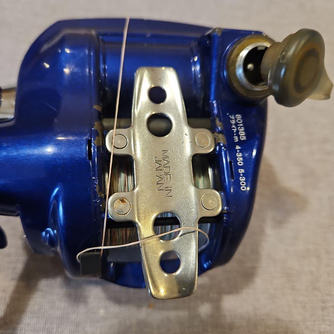 らいおんさん専用　ダイワ電動リール 400FBe デジタル表示 青 シルバー