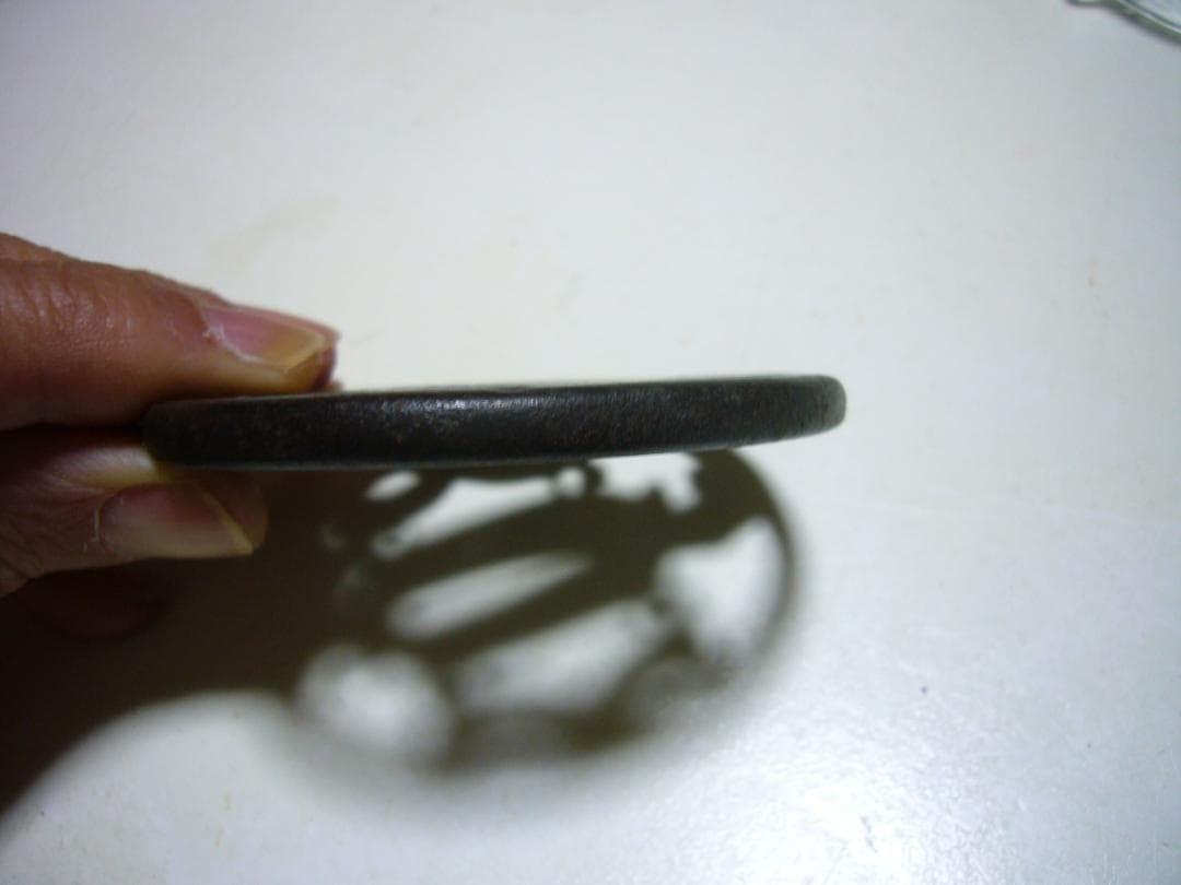 鍔 透かし鍔 鉄 日本刀 時代物　居合