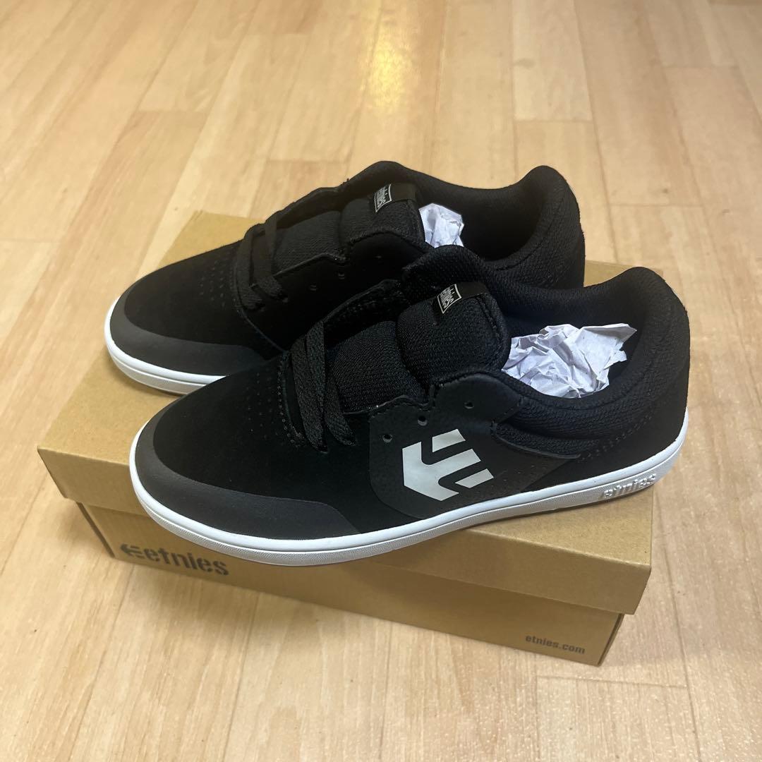 etnies ブラック 22センチ　スケシュー