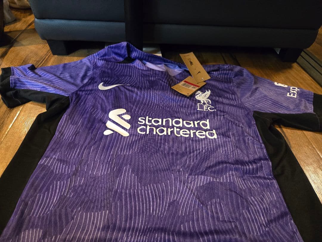 リバプール Nike 紫色 ジャージ2つセット