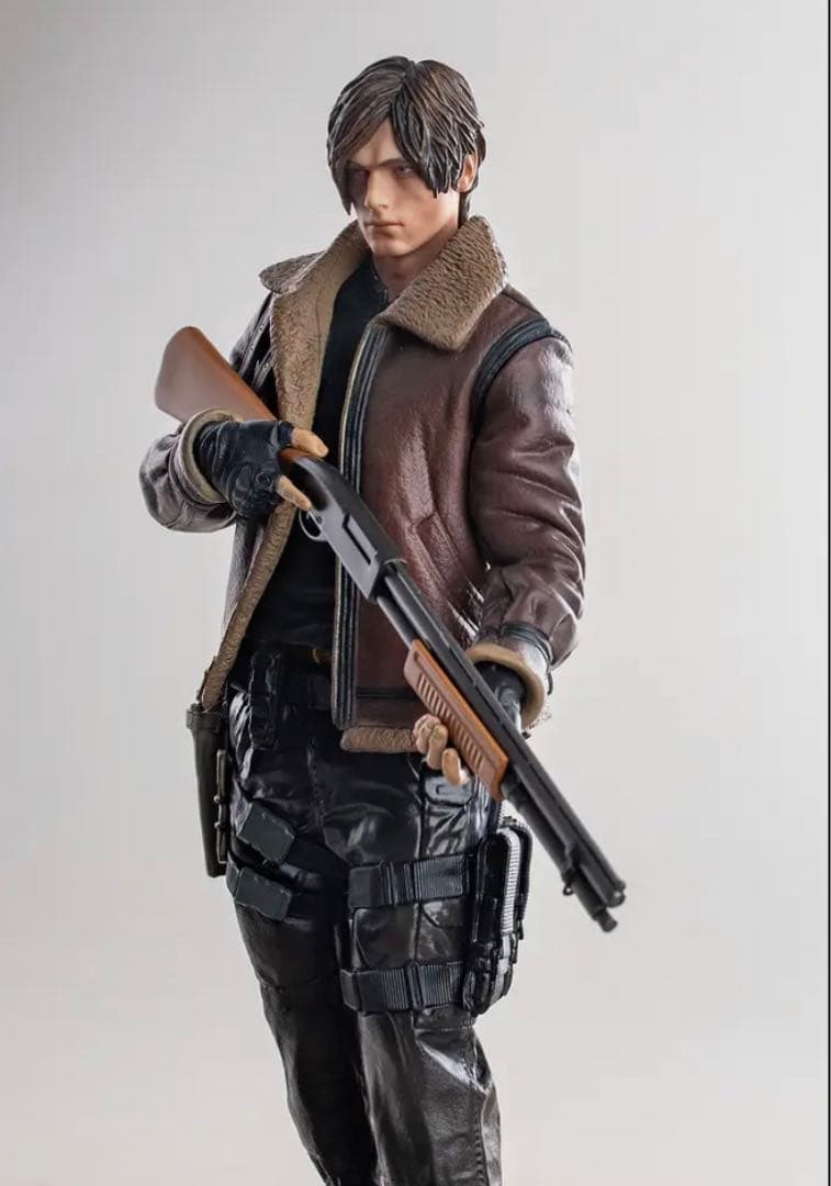 バイオハザード 4 レオン・S・ケネディ フィギュア 新品