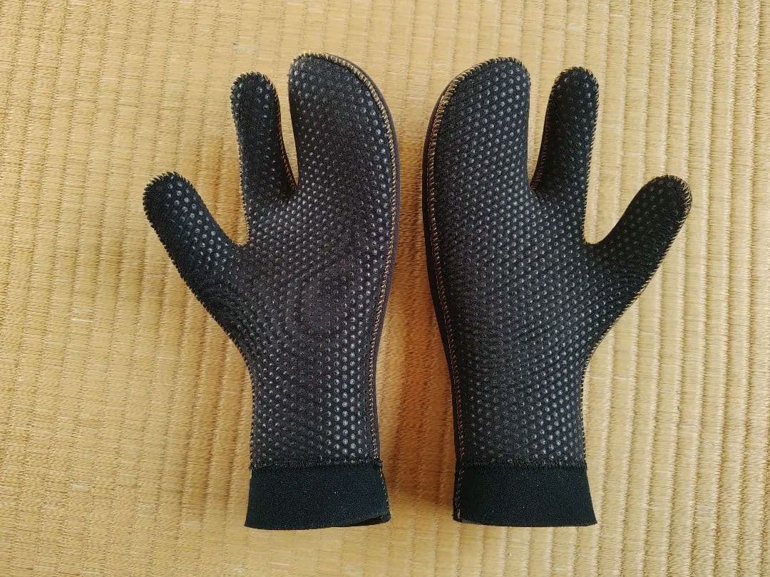 サーフグローブ　ロイヤルマジック5ミリ