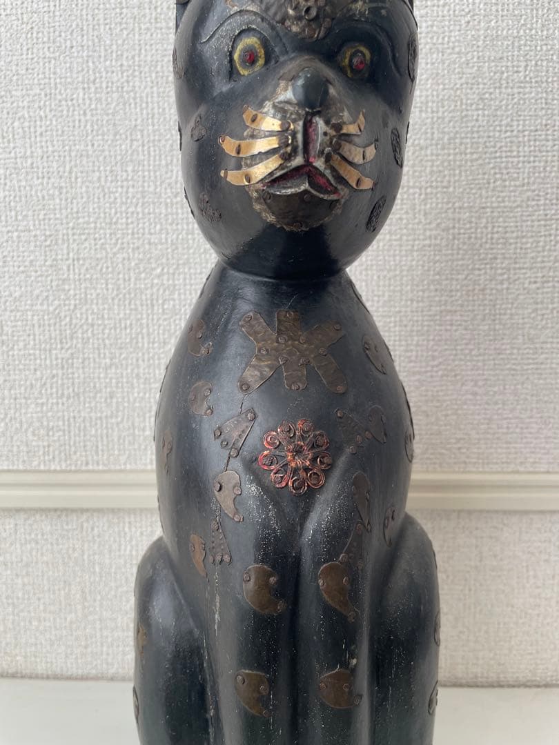 インドネシア　アンティーク猫の置物