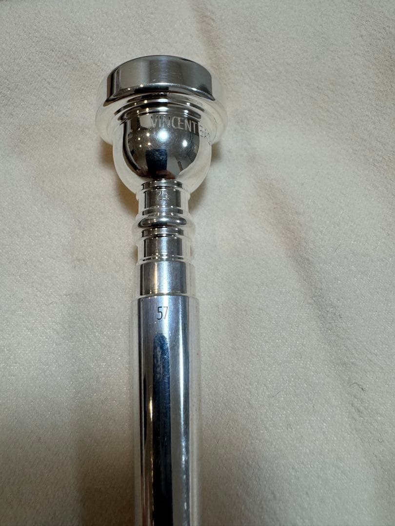 バック　Bachトランペットマウスピース 1 1/2 25 57