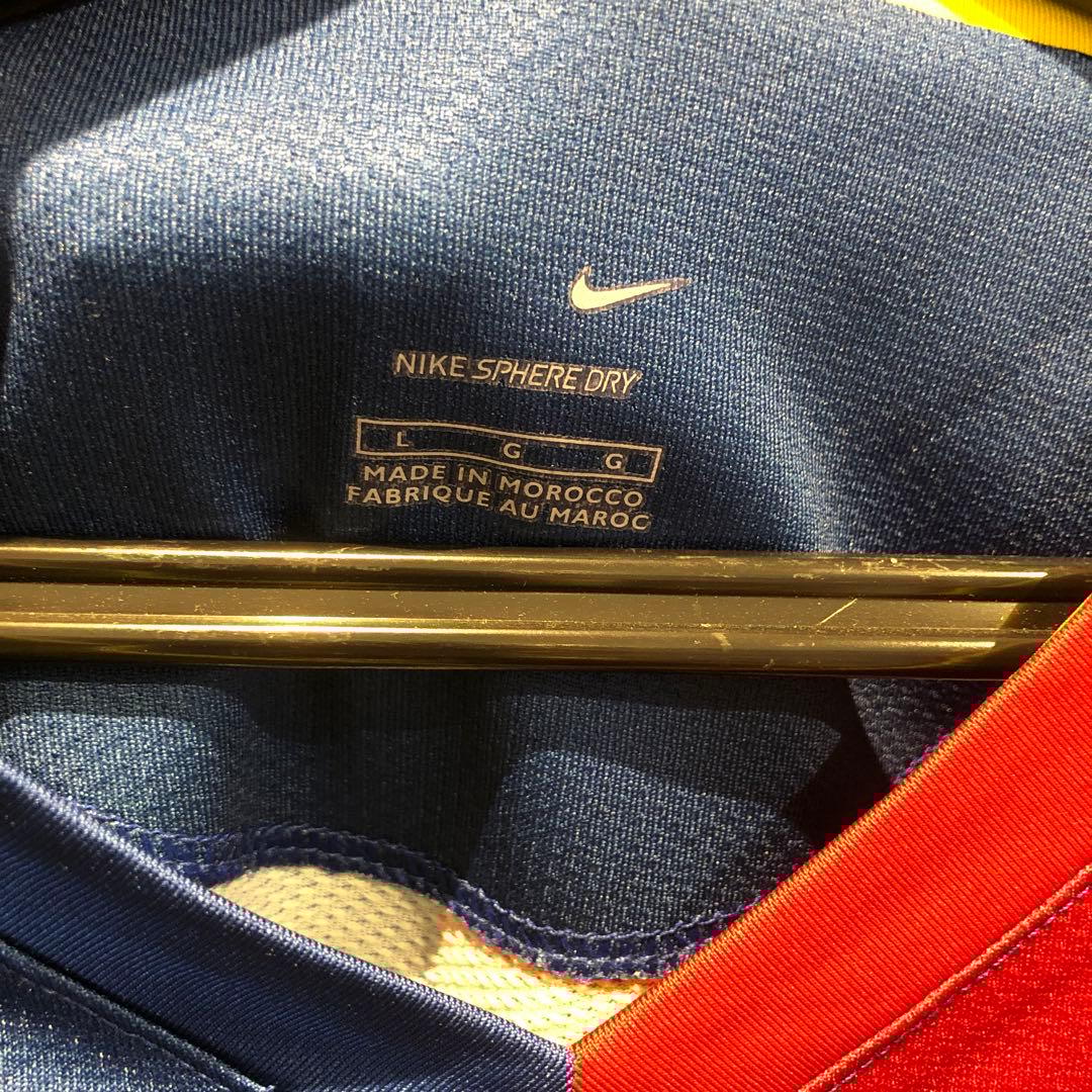 【お宝】【1月SALE】マルク・クロサス選手　サイン入りジャージ バルセロナ