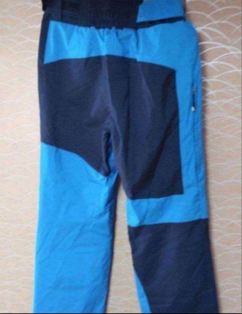 b 新品タグ付き Phenix フェニックス 上下組み合わせ。