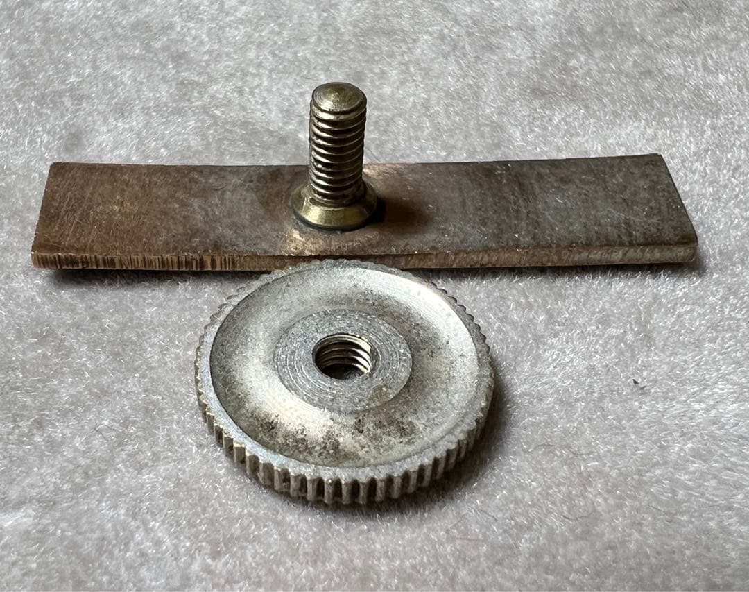 セミアンティークNo.062 ナイキ?の古い社章