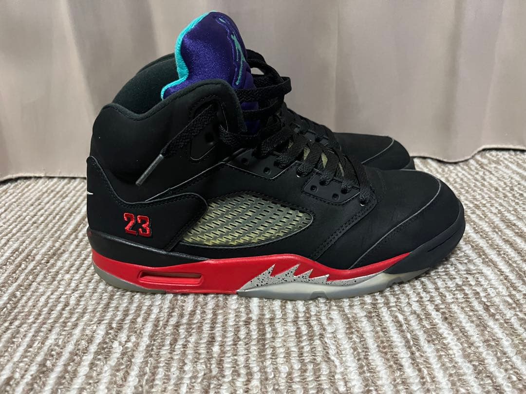 NIKE AIR JORDAN 5 RETRO エアジョーダン5 レトロ