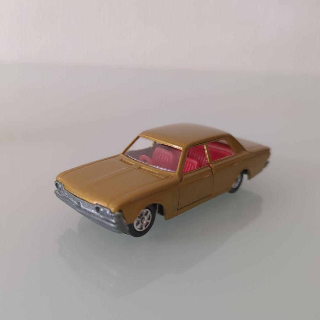 黒箱 トミカ 1/65 クラウンスーパーデラックス