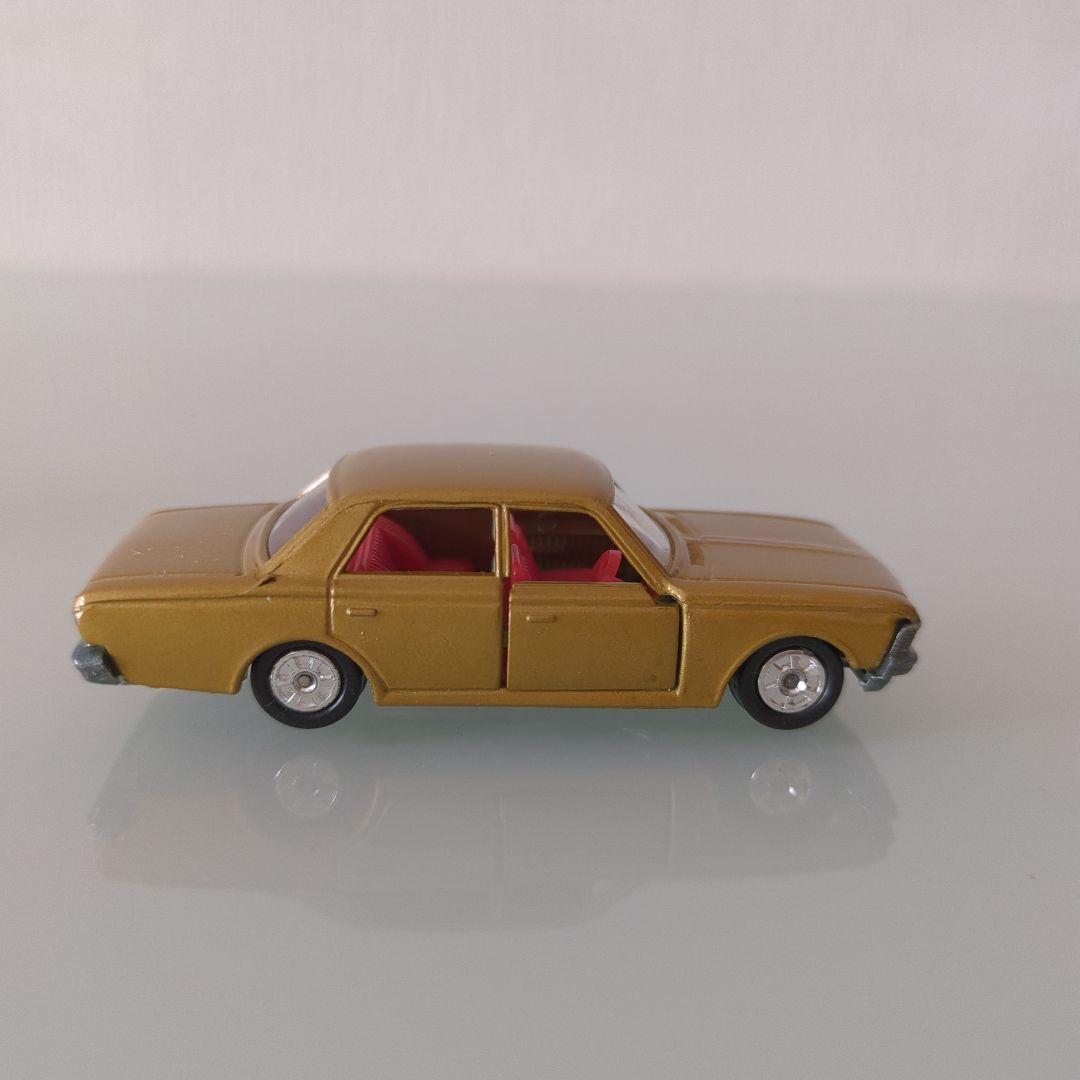 黒箱 トミカ 1/65 クラウンスーパーデラックス