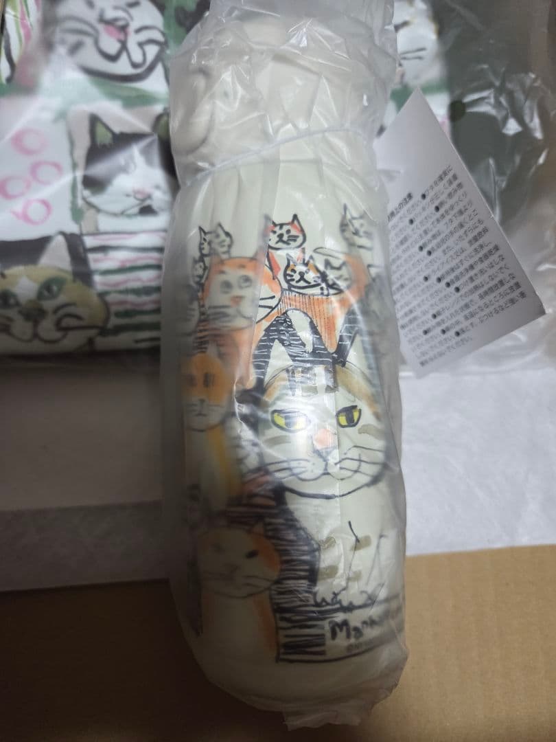 マンハッタナーズ　猫柄水筒　猫柄ショルダーバッグ　2026年よろしく特価