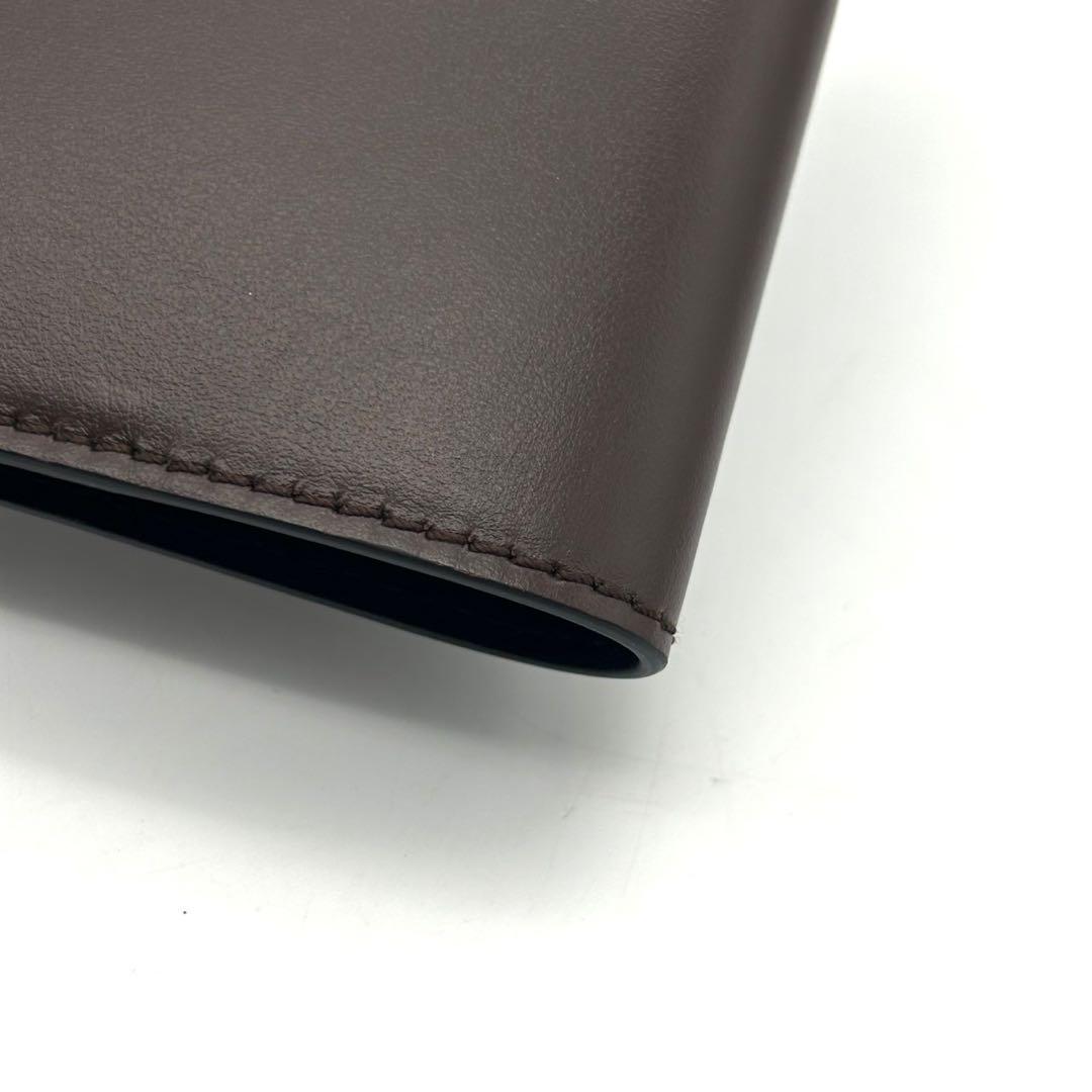 サルヴァトーレフェラガモ 二つ折り 手帳カバー ロゴ パスポートケース