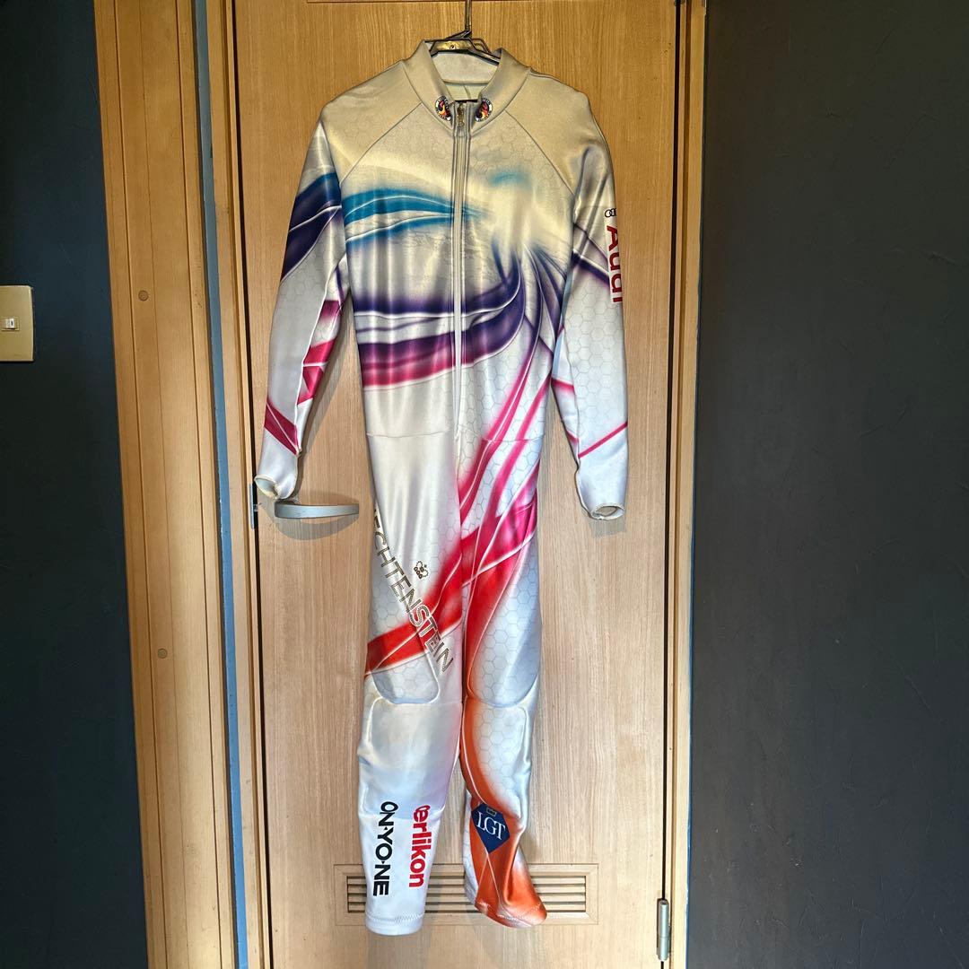 オンヨネスキー全身スーツ ホワイト系