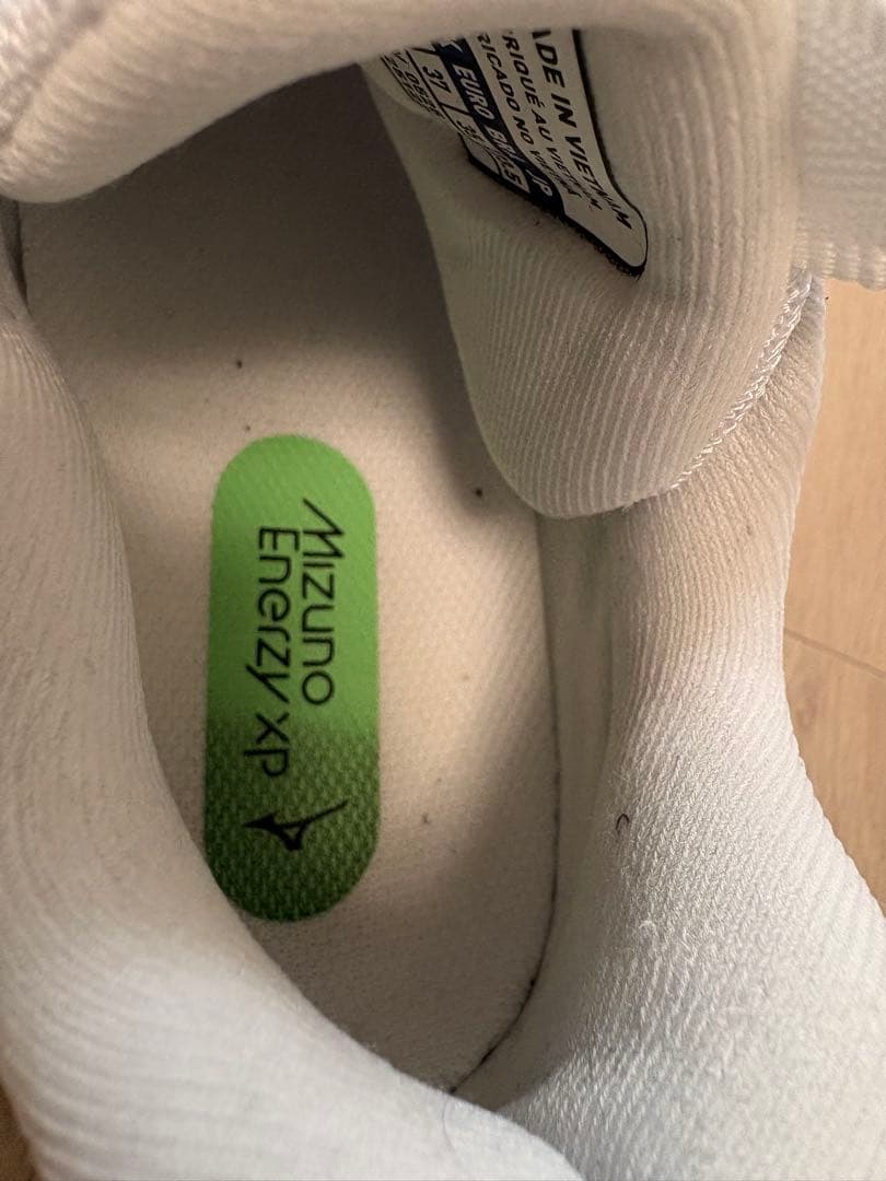 直営店限定カラー ウエーブモーメンタムエリート 23.5cm