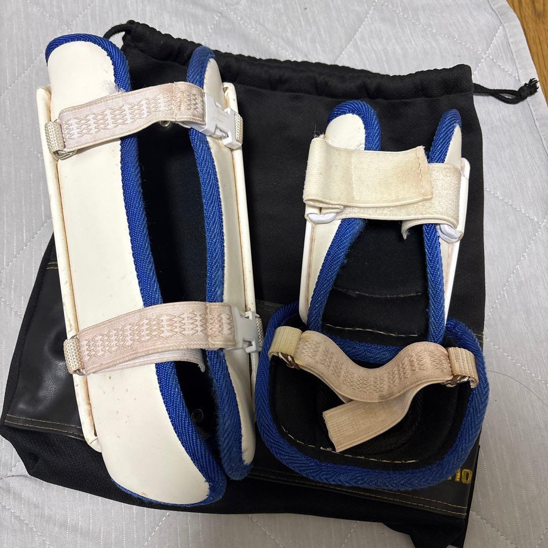 中日ドラゴンズ時代　京田陽太選手　実使用エルボー&フットガード　ホワイト/ブルー