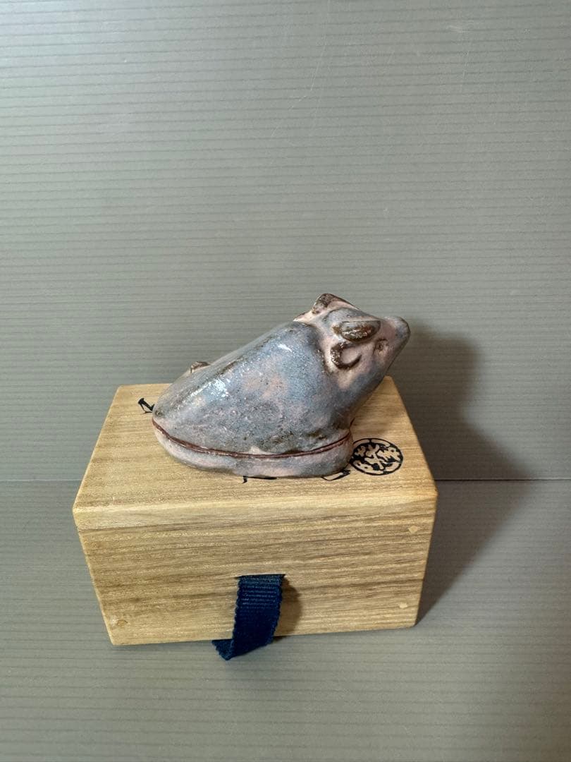 2769 萩焼深川本窯　12代　田原陶兵衛　牛　　香合　未使用