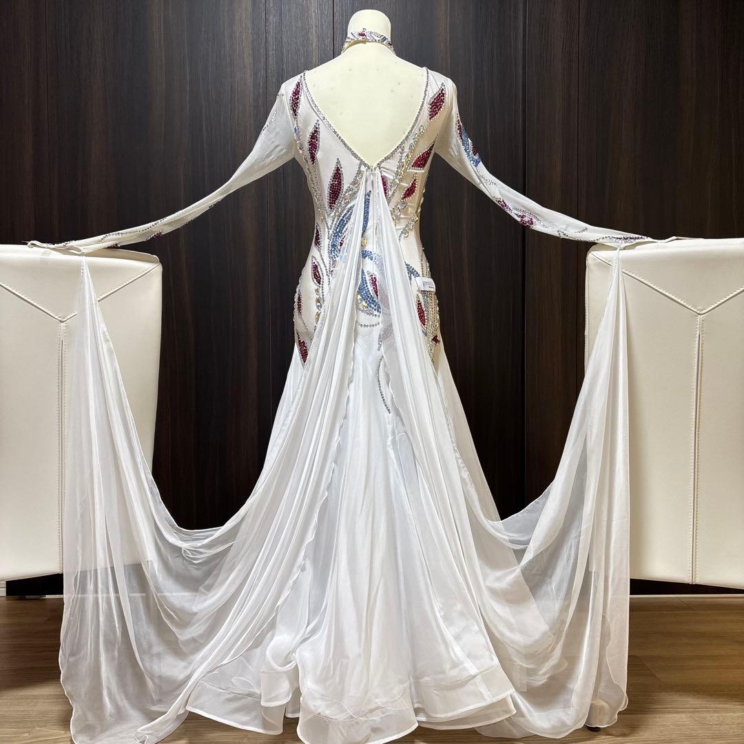 社交ダンス　白　ドレス　競技会　パーティー　トライアル　ジャンテイ