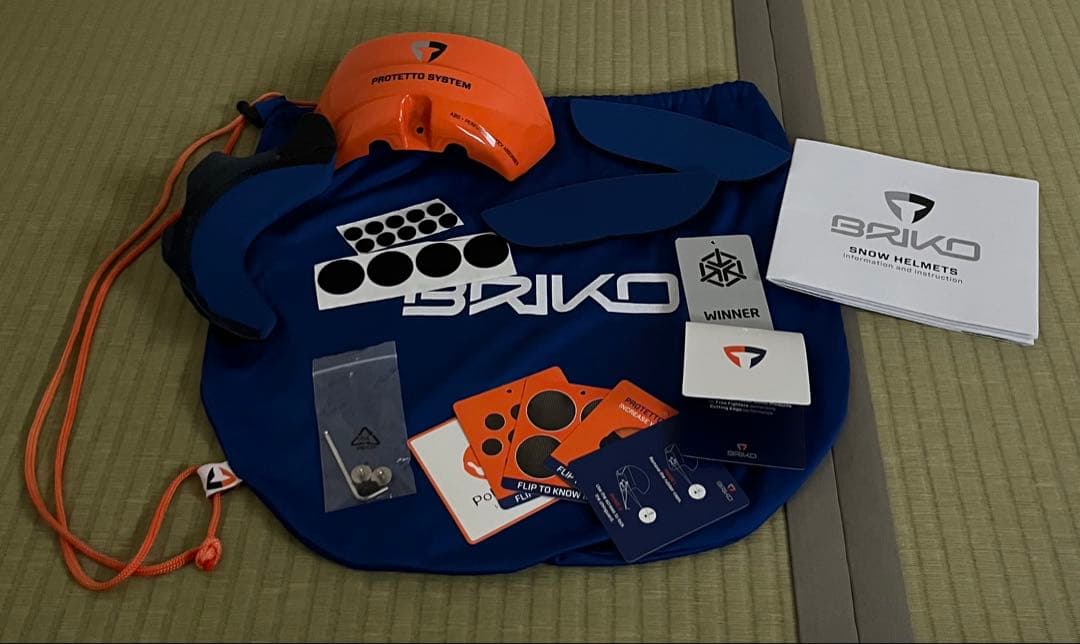 BRIKO ブリコボルケーノアルペンヘルメット　アトミックノルディカコンパーデル