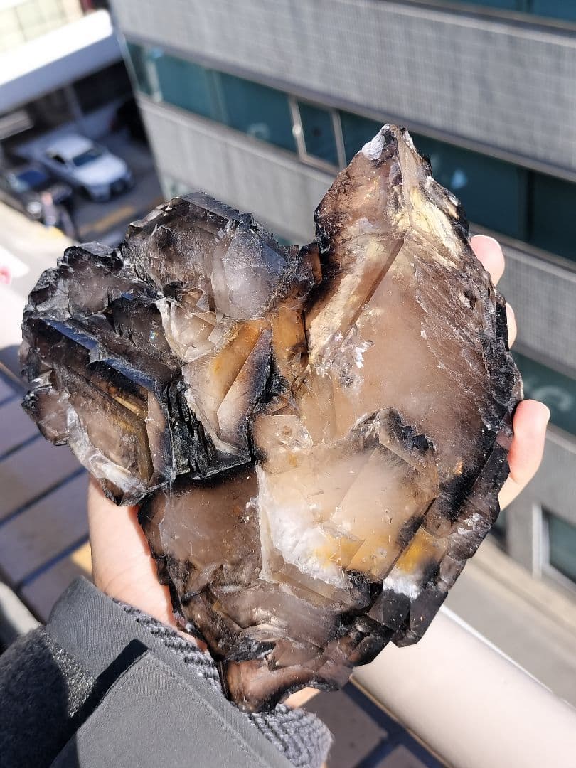 スモーキーエレスチャルクォーツ　金色のきらめき