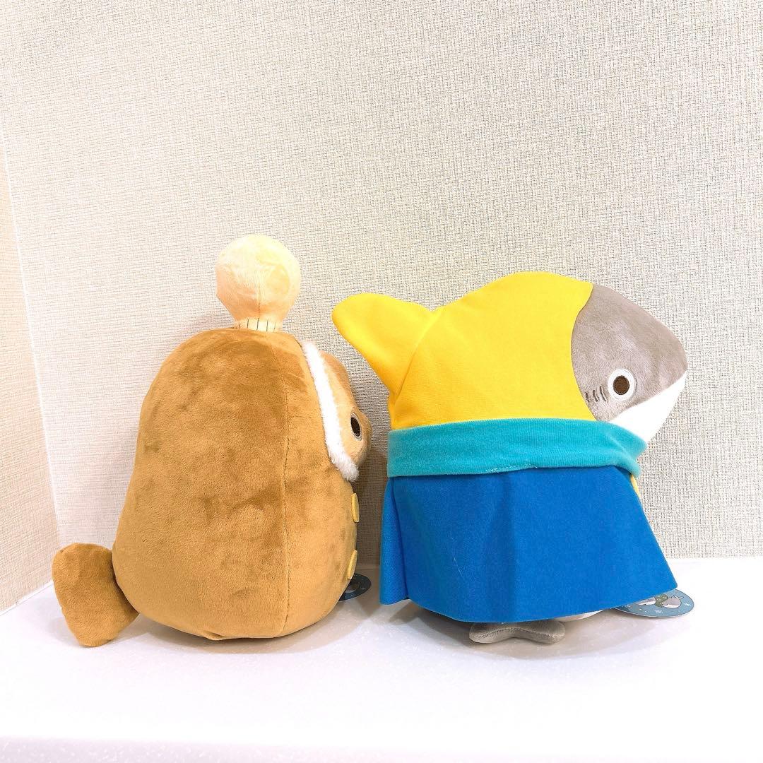 おでかけ子ザメ 冬のよそおいBIGぬいぐるみ　2種セット　②