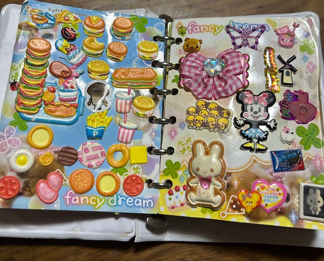 シール帳　昔の完成品