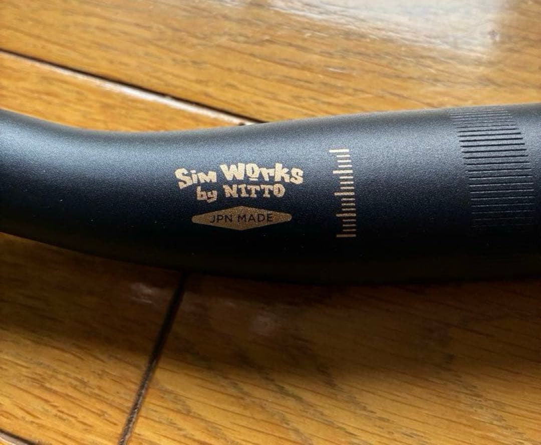 sim works by NITTO MOWMOW BAR（ショットブラック）