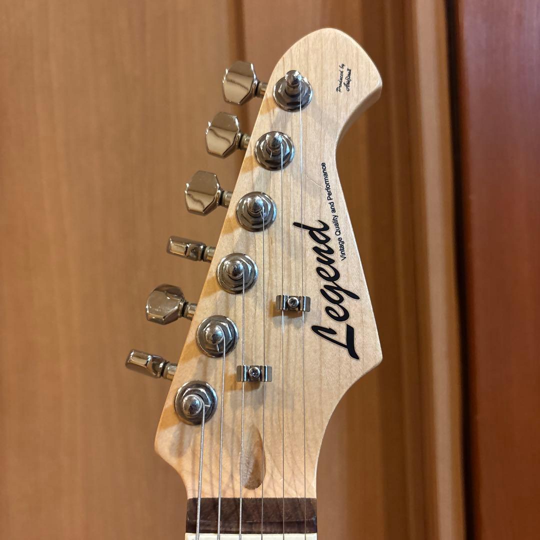 Legend ストラトキャスタータイプ（SSS） トレモロアーム付き