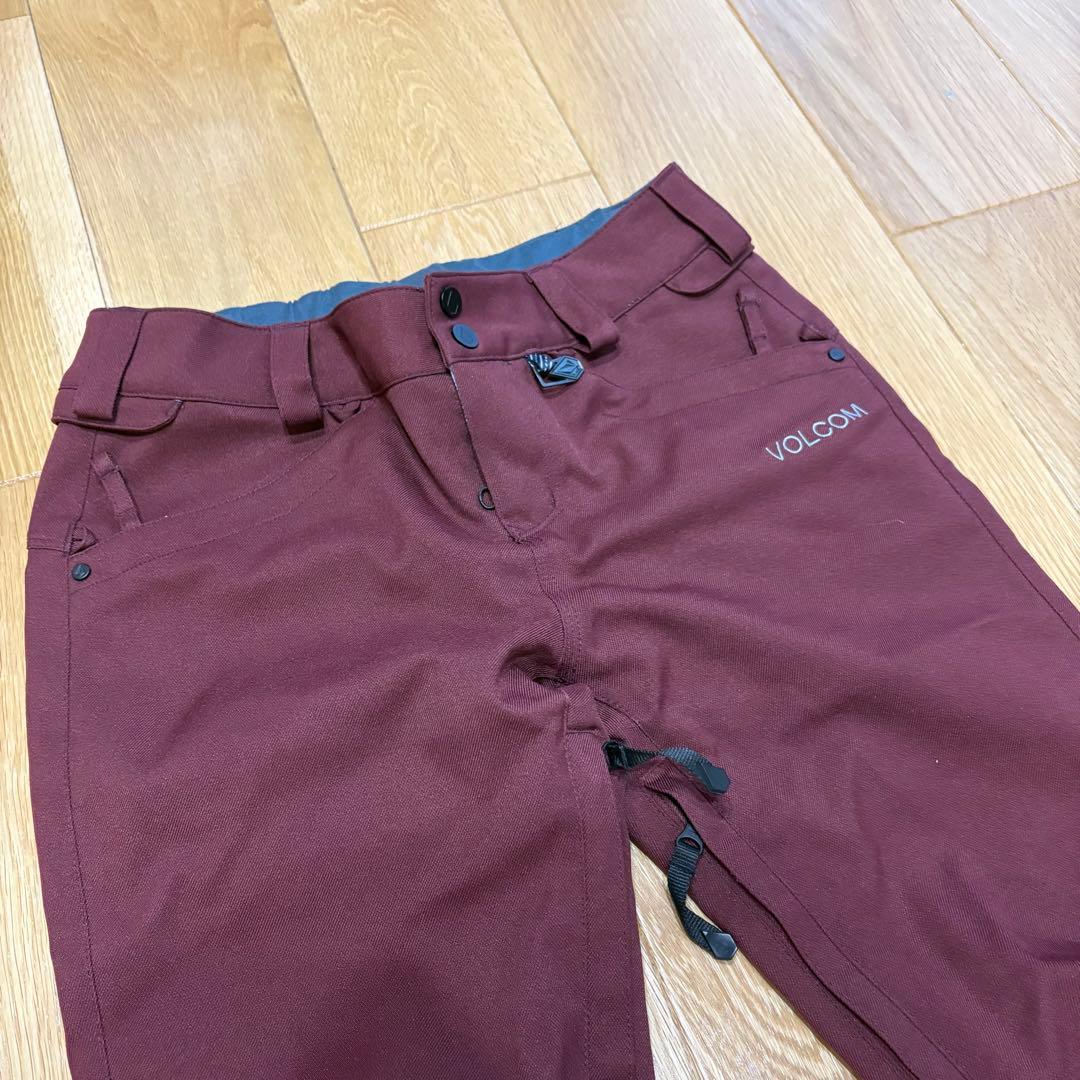 【極美品】VOLCOM ボルコム スノボーウェア 上下セット レディース M/S