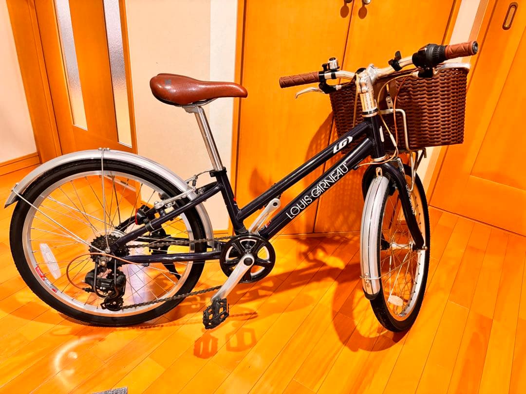 【兵庫県東部手渡し】ルイガノ　LOUIS GARNEAU J22 ネイビー