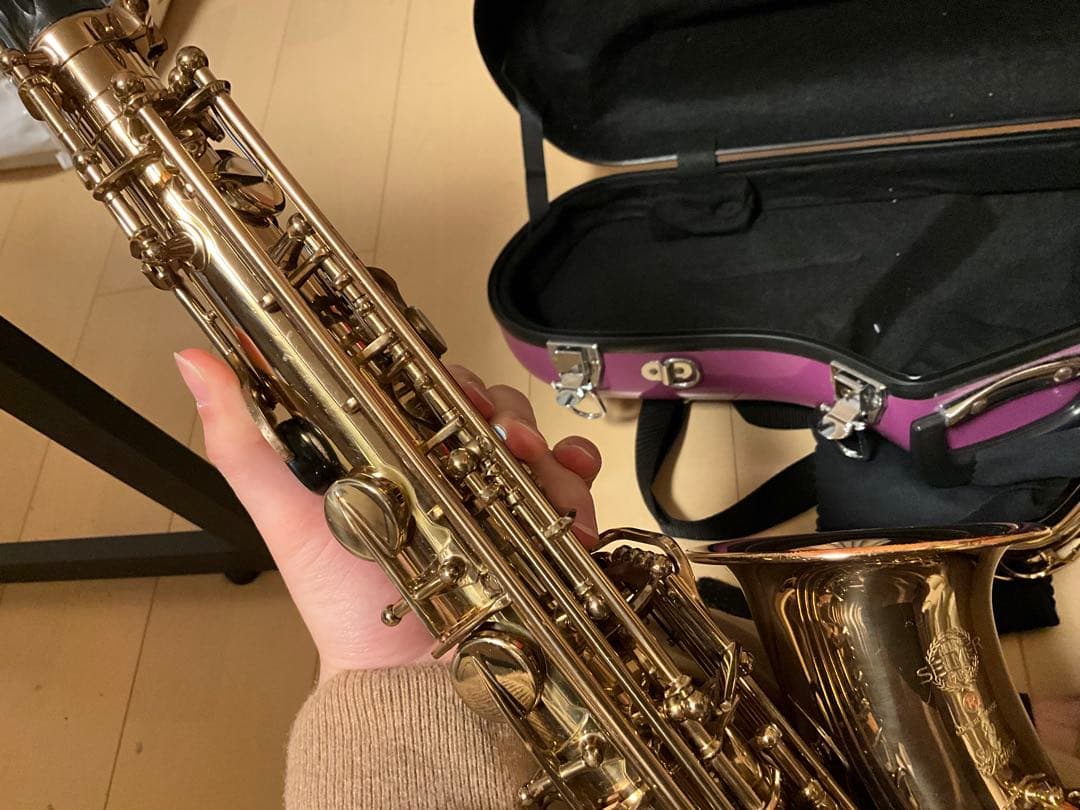 サックス本体 ゴールド ケース付き