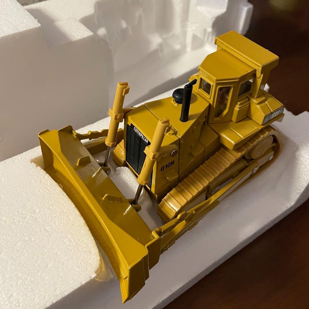 CAT D10N Tractor ノースコット社製 1/50スケール