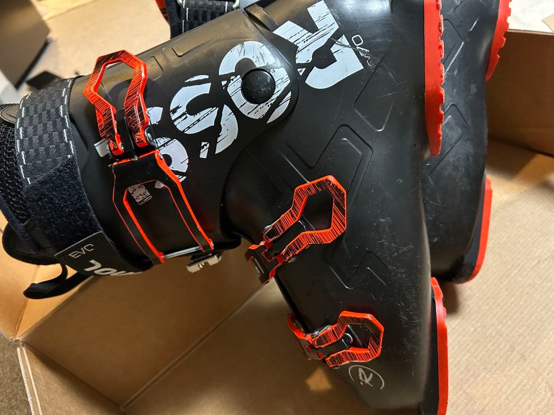 ROSSIGNOL スキーブーツ　27.5センチ