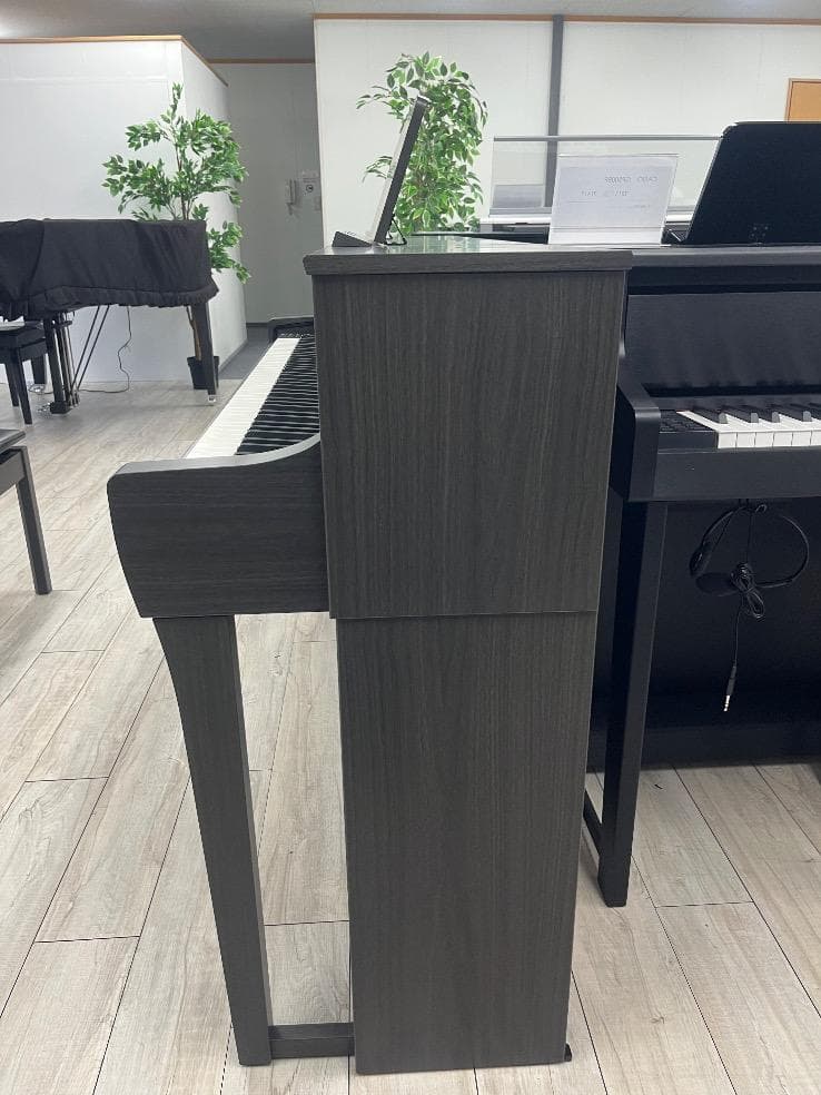 ★76575【電子ピアノ】YAMAHA　CLP675DW　19年製