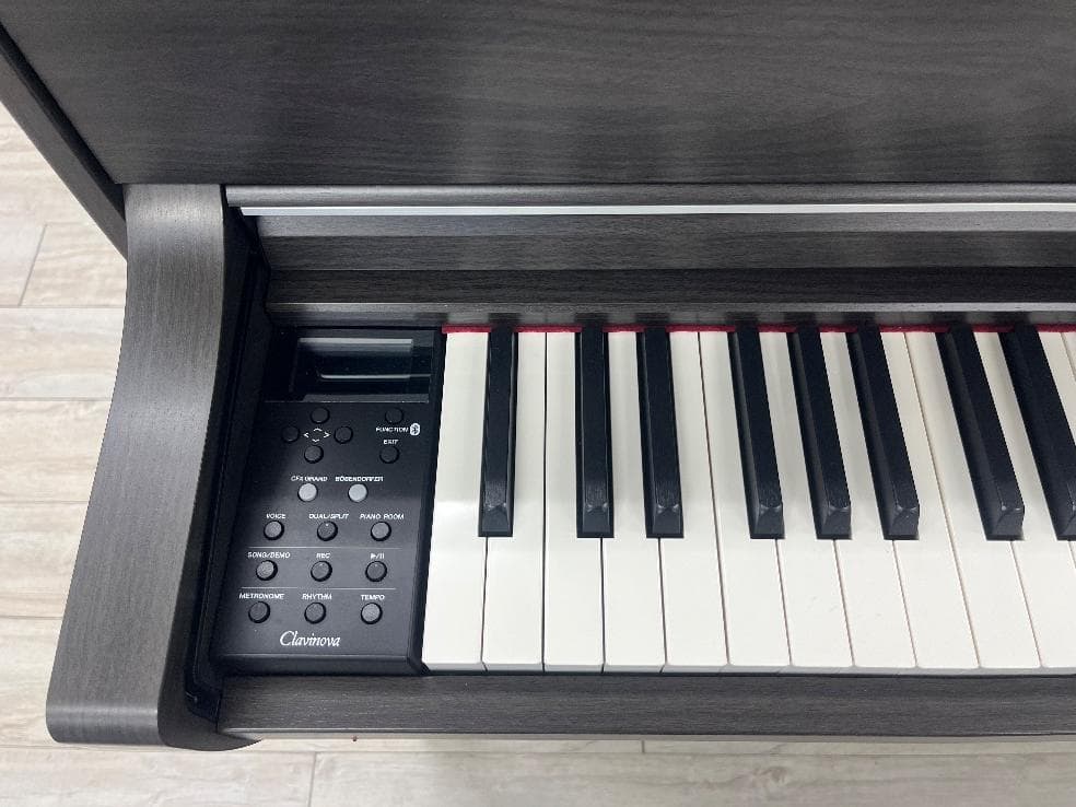 ★76575【電子ピアノ】YAMAHA　CLP675DW　19年製