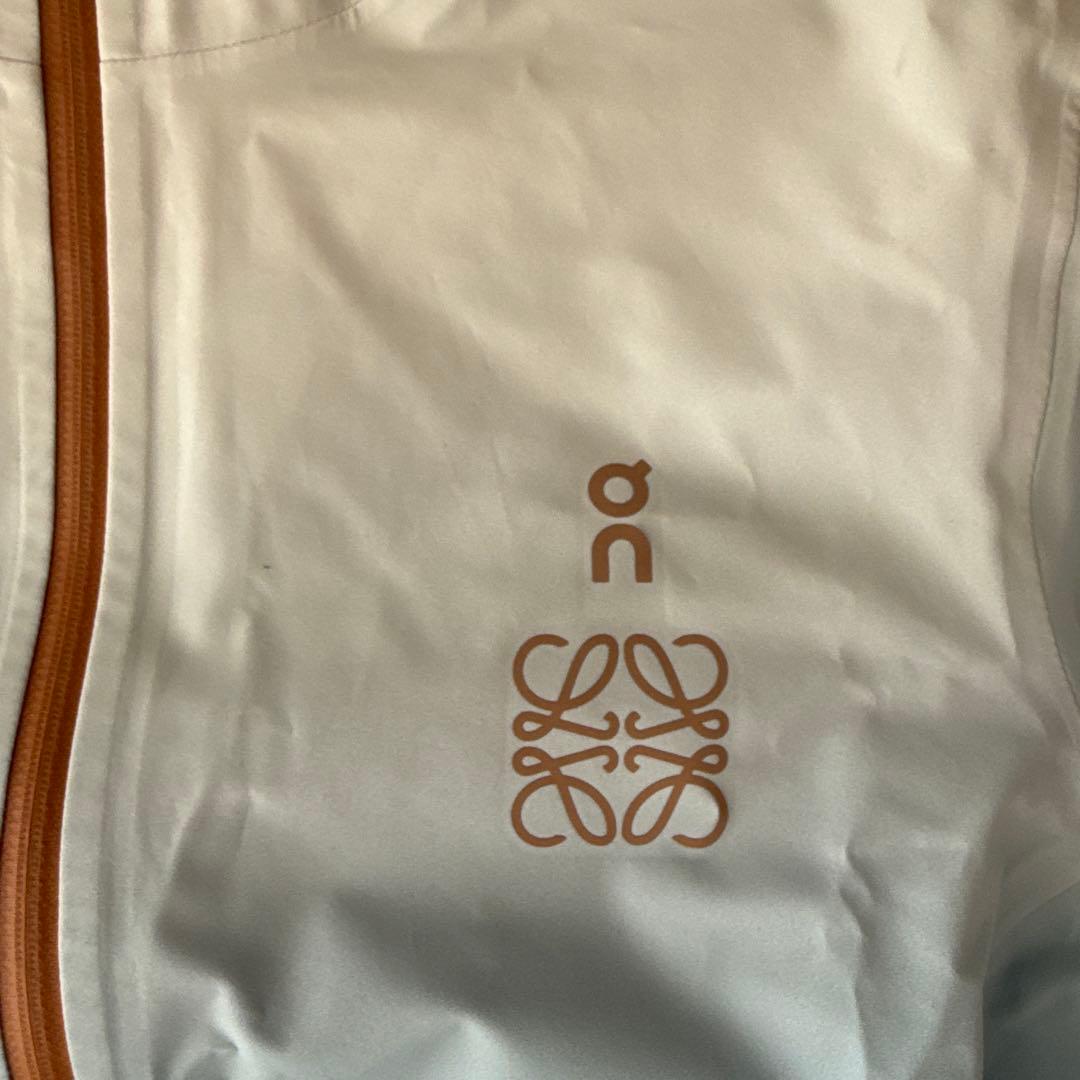 On グラデーション フード付きウィンドブレーカー