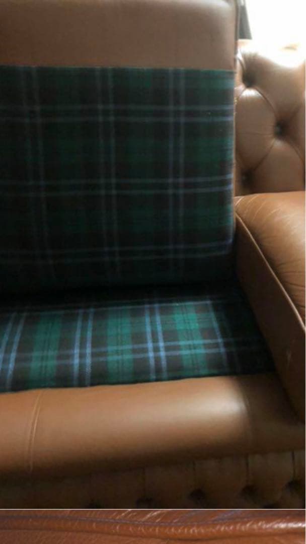 チェスターフィールド♦️高級 鋲打ち 3人掛け ソファ♦️英国風 キャメル♦️ 着払い