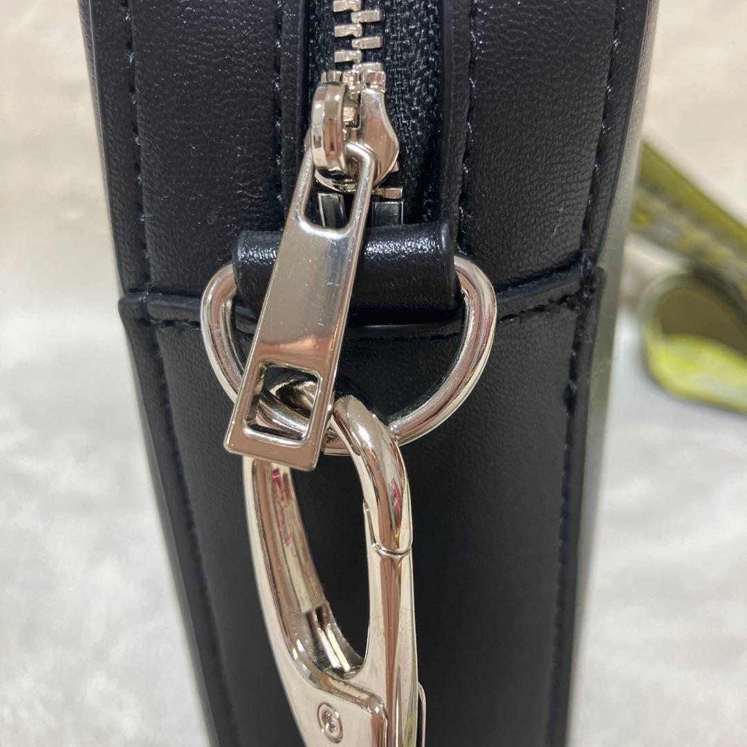 back number 幾何学模様ストラップ バッグ　ユニセックス　ブラック　黒