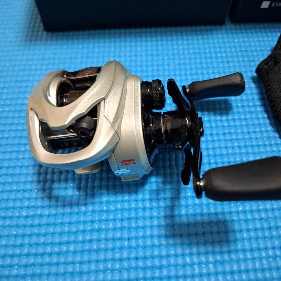 DCベイトリール シルバーフェザ　青霜　dmk CHEETAH 左巻き