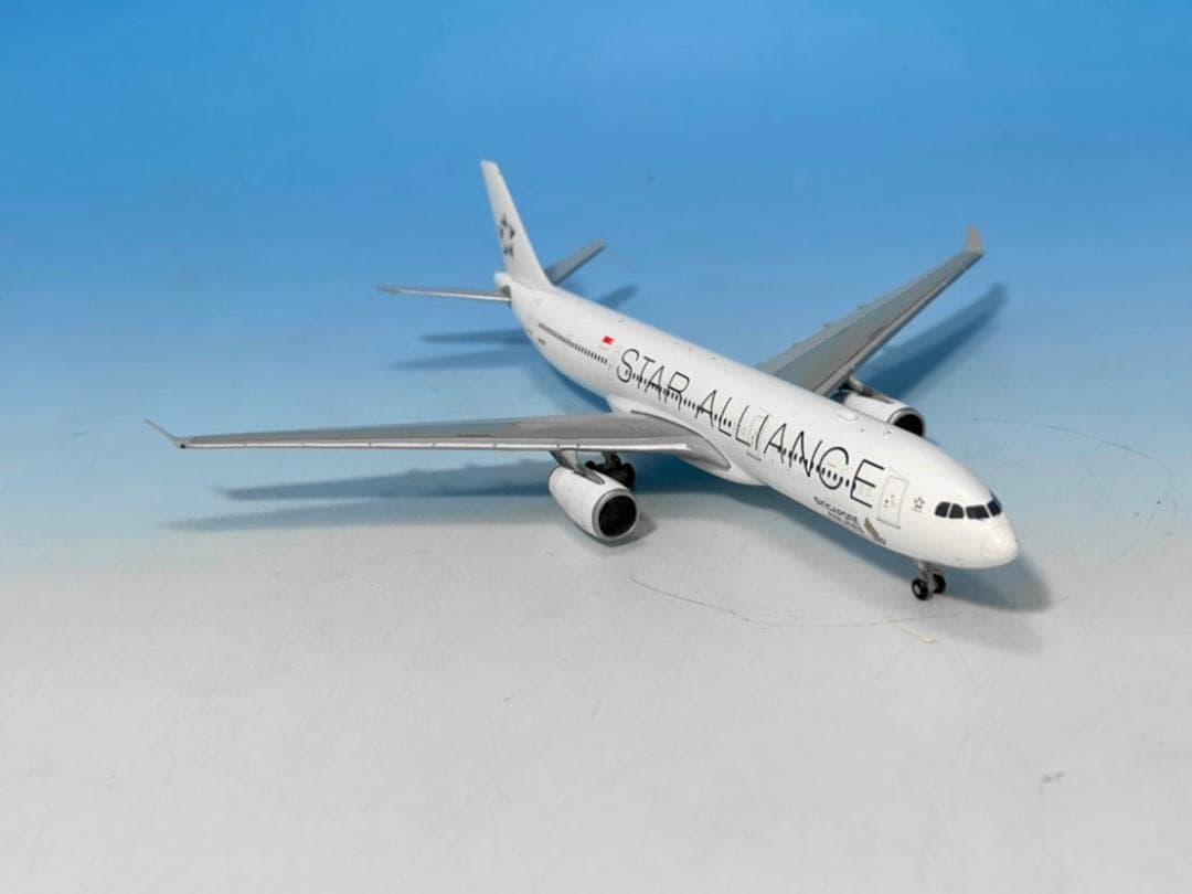航空機・ヘリコプター 1/400 Singapore Airlines  A330 9V-STU