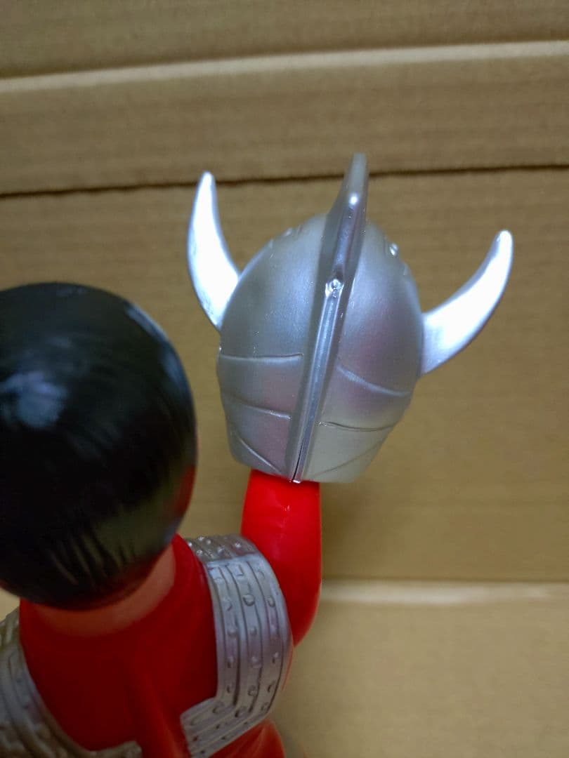 ブルマァク 復刻 マスク取れウルトラマンタロウ(シルバー) ソフビ