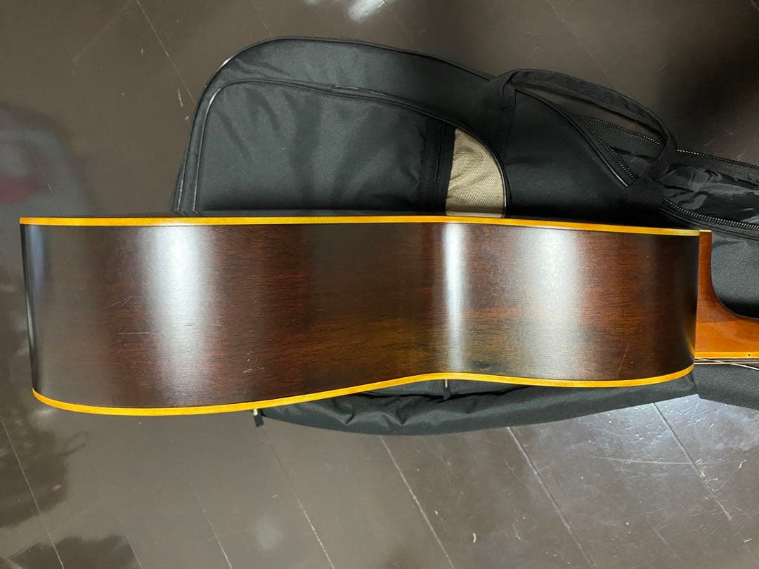 アコースティックギター　yamaki