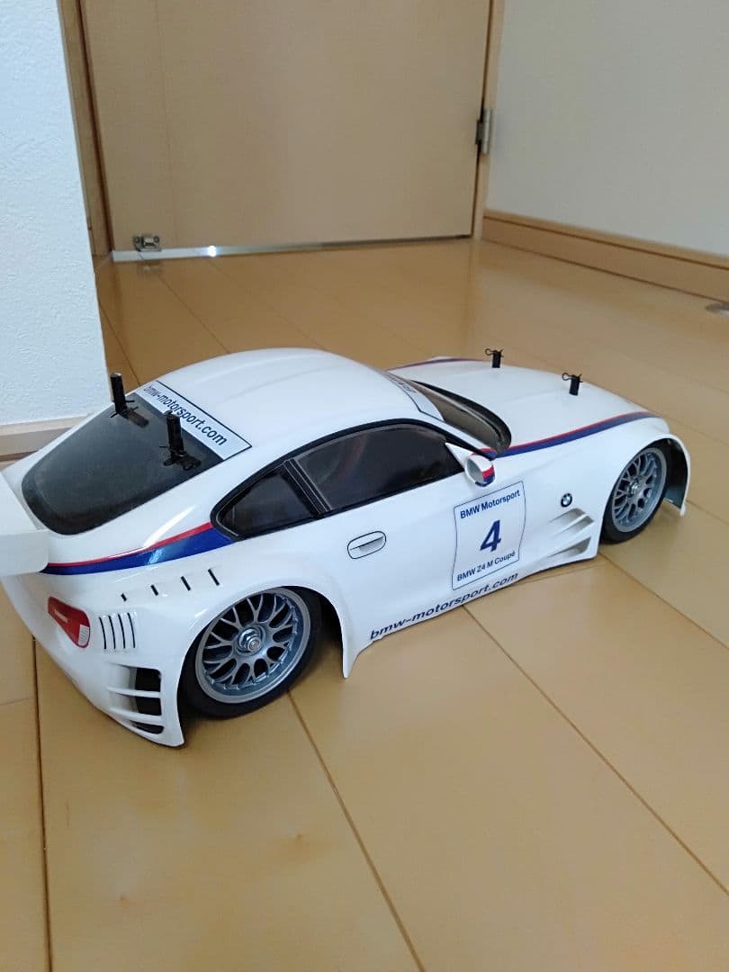 ラジコン　本体のみ