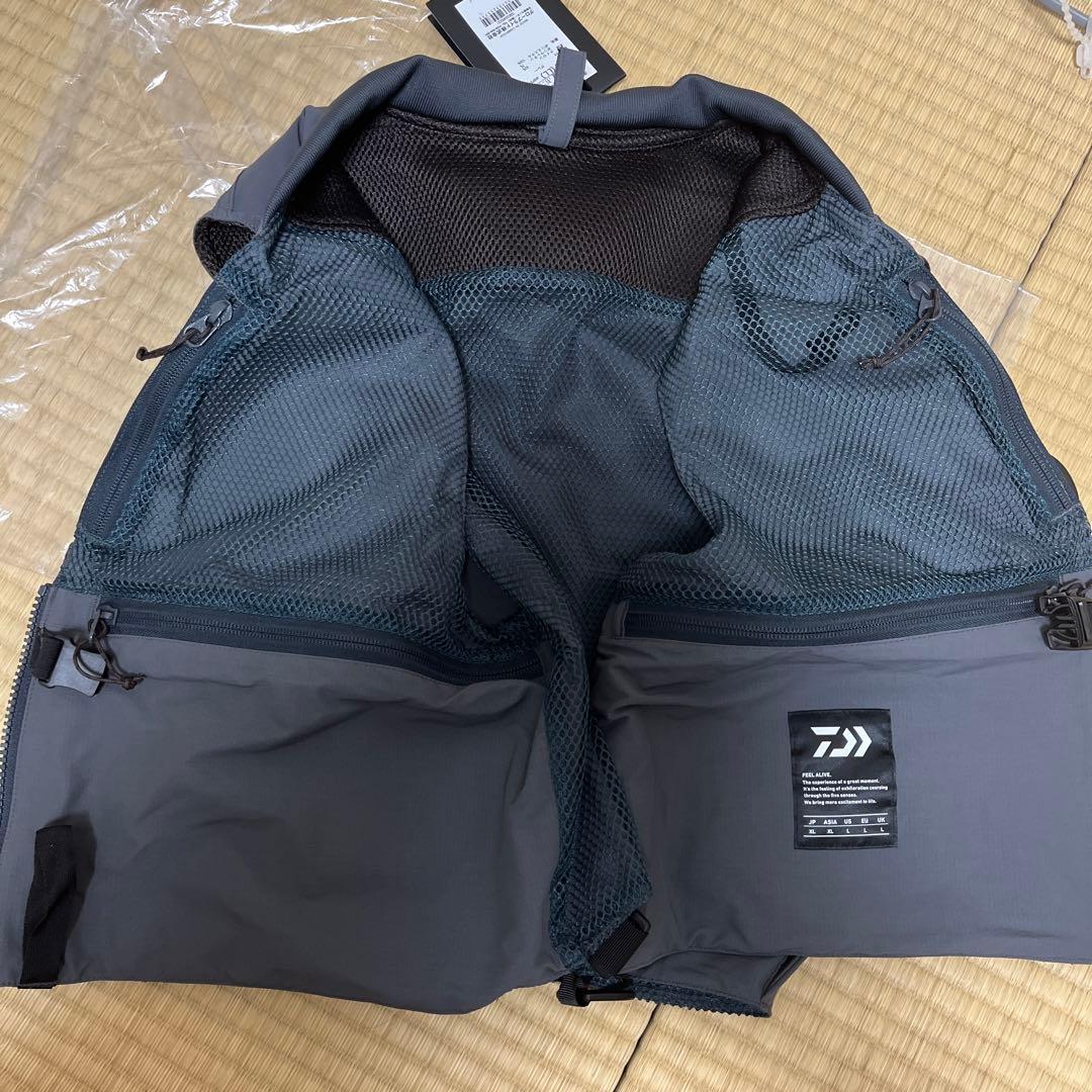 ダイワ　ネイティブクリークベスト XL グレー【未使用品】