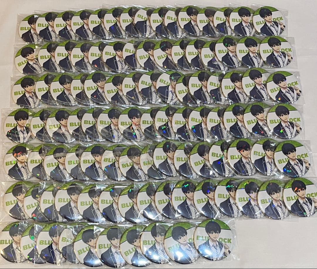 ブルーロック　TSUTAYA 制服　ホログラム　缶バッジ　潔世一　100個