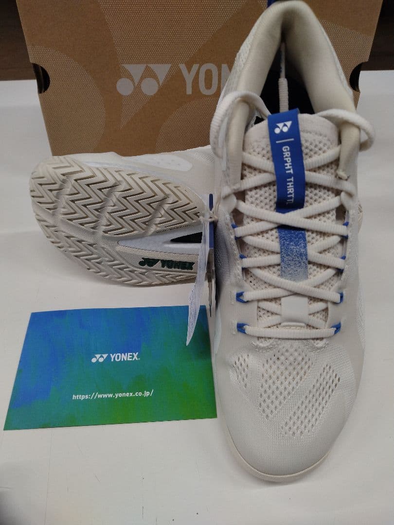 ヨネックス　オフコートシューズ　グラファイトスロットルメン　26.0cm